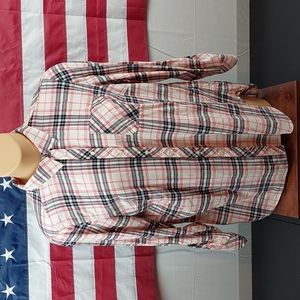 Woman's long-sleeved shirt